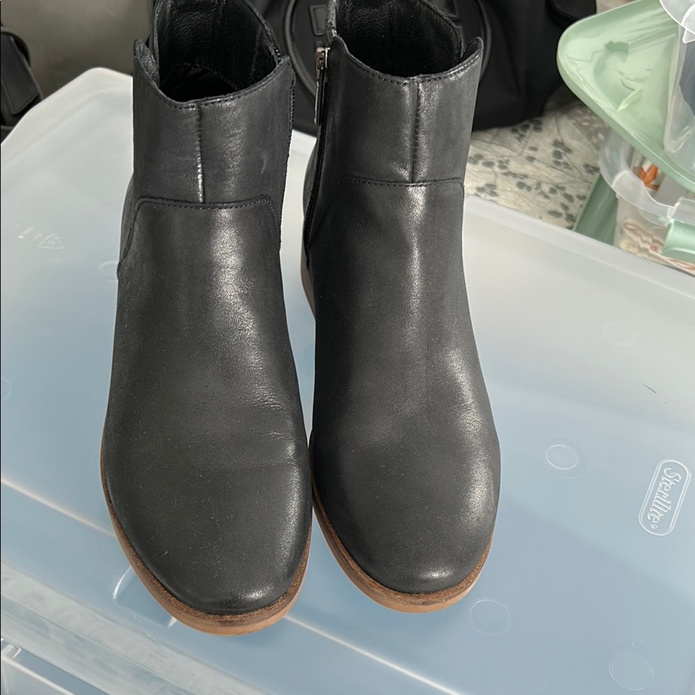 Lucky Prenma Black Leather Ankle Boots